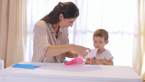 Actividad de estimulación social para bebés 	