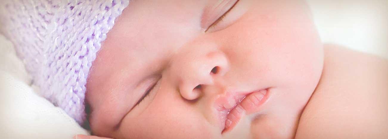 ¿Cómo se relacionan la comida y el sueño del bebé? 